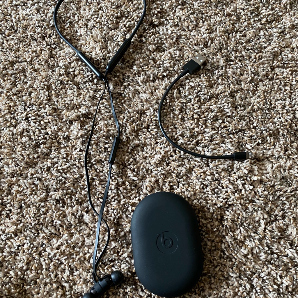 Wireless Beats Headphones Black